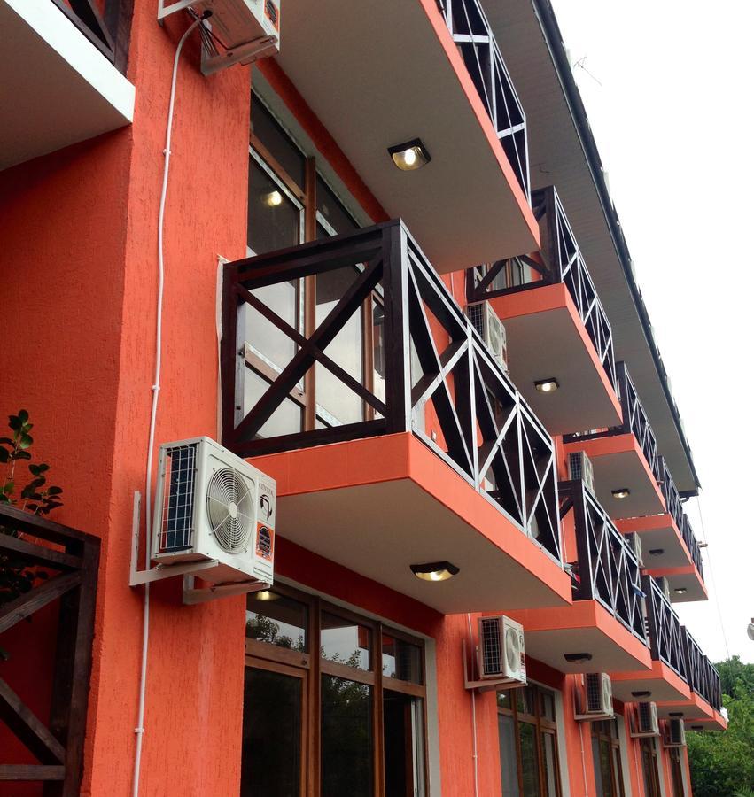 Viktoria Hotel ปิซุนดา ภายนอก รูปภาพ